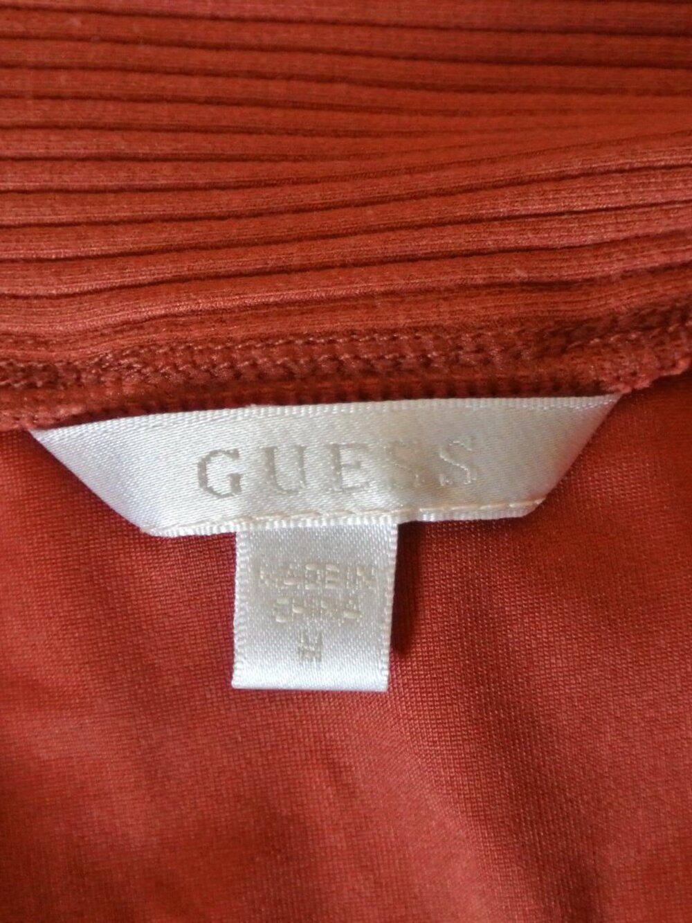 GUESS Bright Poppy Off-Shoulder Fitted Crop Tank